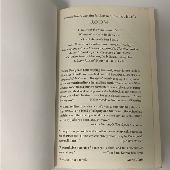 National Bestseller. Room. Emma Donoghue - Picture 6 of 10